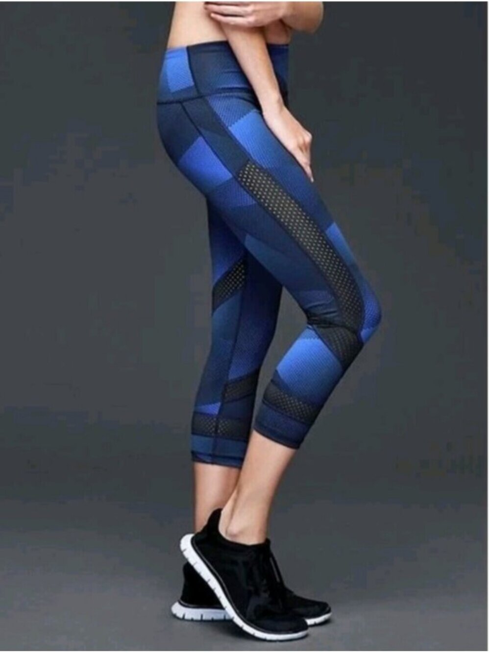 GapFit gFast Crop Leggings Blue Black Geometric Mesh Panels Womens Size Small